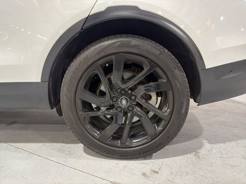 Used 2021 Land Rover Discovery S image 41