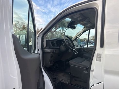 Used 2024 Ford Transit 250 Low Roof w/ Exterior Upgrade Package image 12