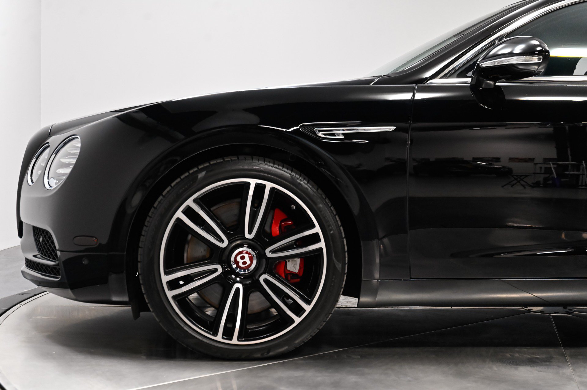 Used 2017 Bentley Flying Spur S V8 AWD/4WD image 28