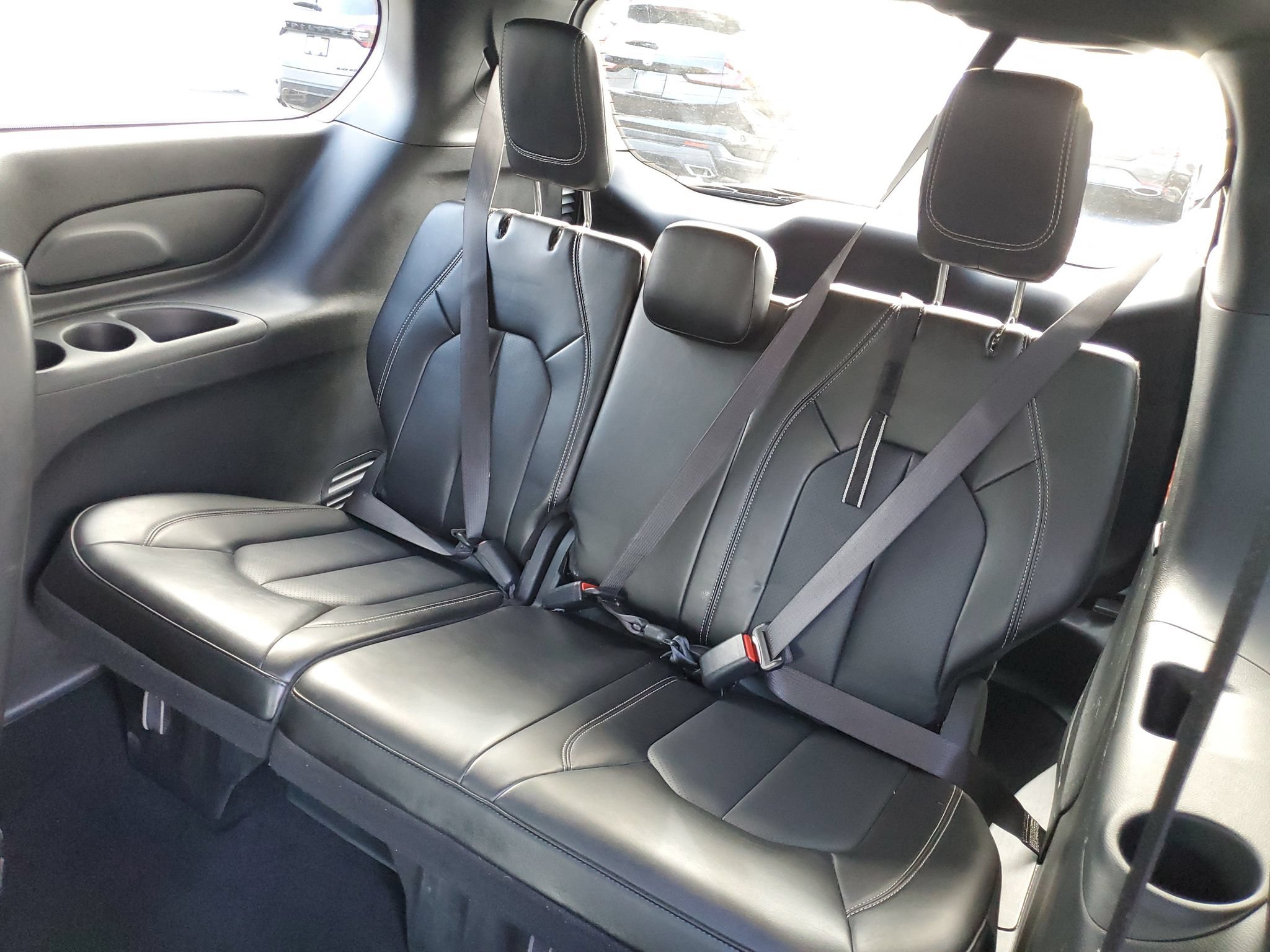 Used 2025 Chrysler Pacifica Select FWD image 32