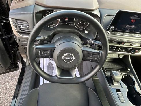 Used 2023 Nissan Rogue S FWD image 19
