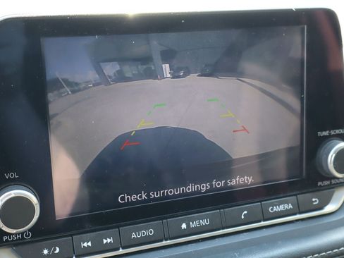 Used 2023 Nissan Rogue SV FWD image 7