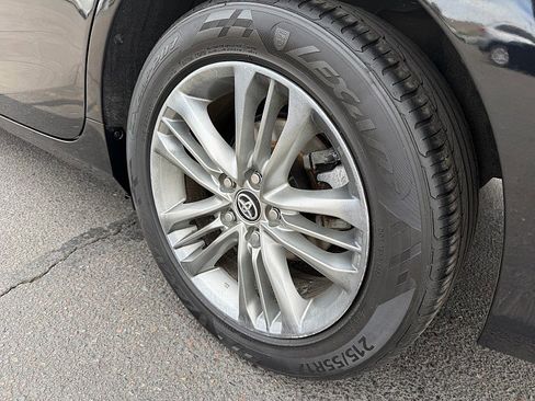 Used 2016 Toyota Camry SE image 21
