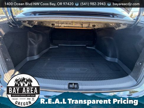 Used 2022 Toyota Corolla SE FWD image 23