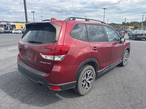 Certified 2022 Subaru Forester Premium image 5