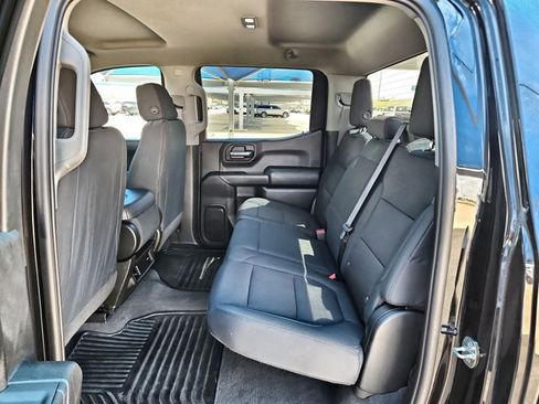 Used 2020 Chevrolet Silverado 1500 Custom w/ Custom Convenience Package AWD/4WD image 18