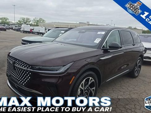 Used 2024 Lincoln Nautilus Premier AWD/4WD image 1