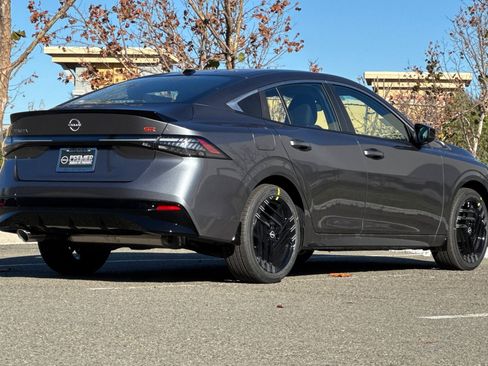 New 2026 Nissan Sentra SR w/ Floor Mat Package image 4