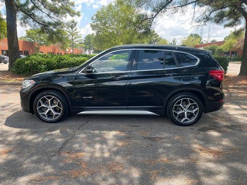 Used 2017 BMW X1 sDrive28i FWD image 2