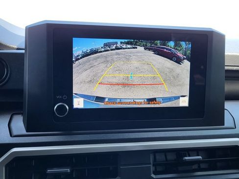 Used 2024 Toyota Tacoma SR w/ SR Upgrade Package AWD/4WD image 17