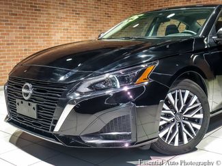 Used 2025 Nissan Altima 2.5 SV FWD video 2