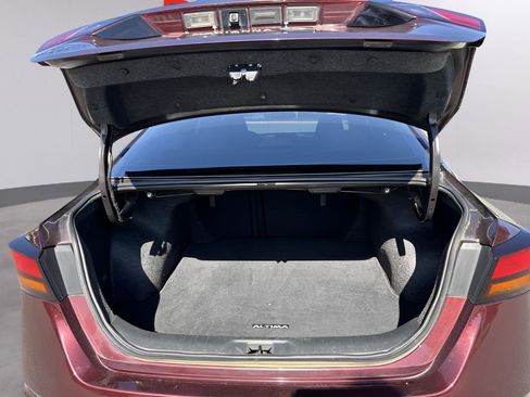Used 2023 Nissan Altima 2.5 SV FWD image 33