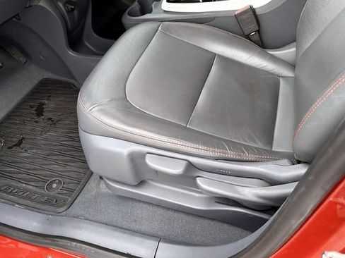 Used 2020 Chevrolet Bolt Premier w/ Infotainment Package image 18