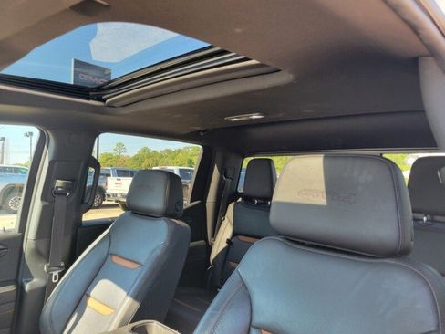 Used 2023 GMC Sierra 1500 AT4 w/ AT4 Premium Package AWD/4WD image 27