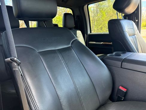 Used 2013 Ford F250 Platinum w/ Platinum Pkg AWD/4WD image 26