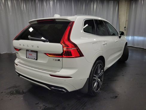 Used 2019 Volvo XC60 T5 R-Design image 9