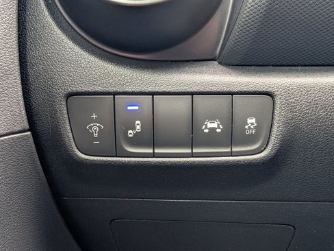 Used 2020 Hyundai Kona SEL AWD/4WD image 30