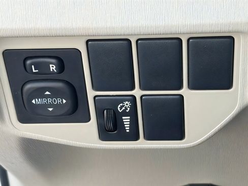 Used 2013 Toyota Prius Three FWD image 17