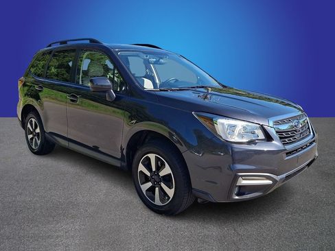 Used 2018 Subaru Forester 2.5i Premium AWD/4WD image 3