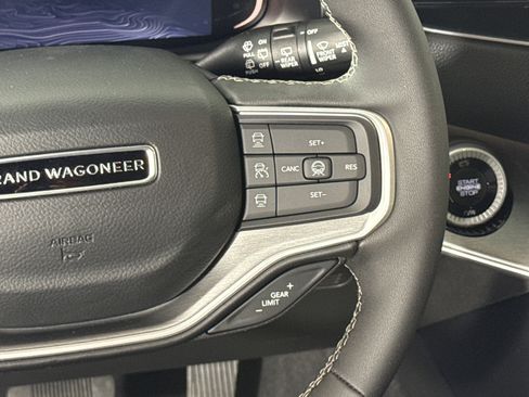 New 2026 Jeep Grand Wagoneer L Limited w/ Convenience Group I image 15