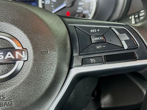 Used 2022 Nissan Kicks S image 14