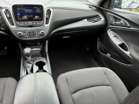 Used 2024 Chevrolet Malibu LT FWD image 19