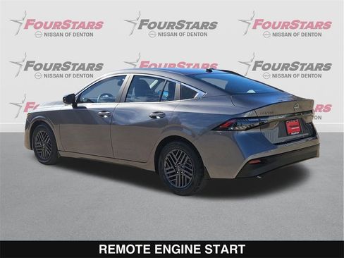New 2026 Nissan Sentra SV image 7