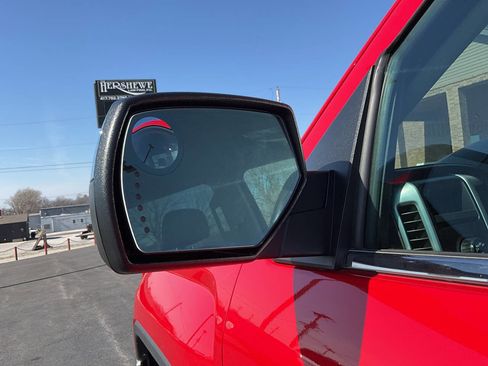 Used 2017 GMC Sierra 1500 SLT w/ Suspension Package, Off-Road image 33