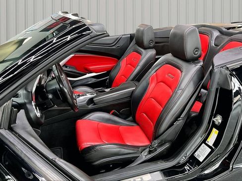 Used 2018 Chevrolet Camaro SS RWD image 21