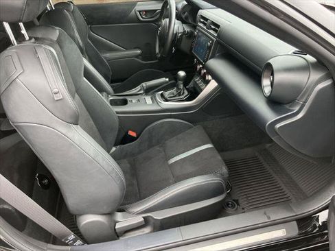 Certified 2023 Toyota GR86 Premium RWD image 30