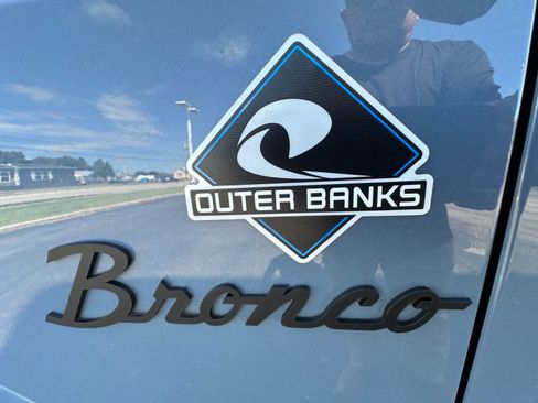 Used 2024 Ford Bronco Outer Banks AWD/4WD image 22