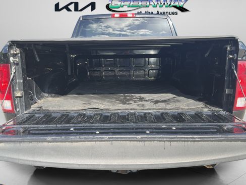 Used 2020 RAM 1500 Express w/ Express Value Package RWD image 21