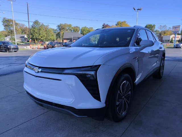 Used 2024 Chevrolet Blazer EV LT AWD/4WD image 4