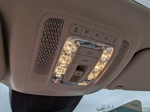 Used 2024 Mercedes-Benz GLS 450 4MATIC image 26