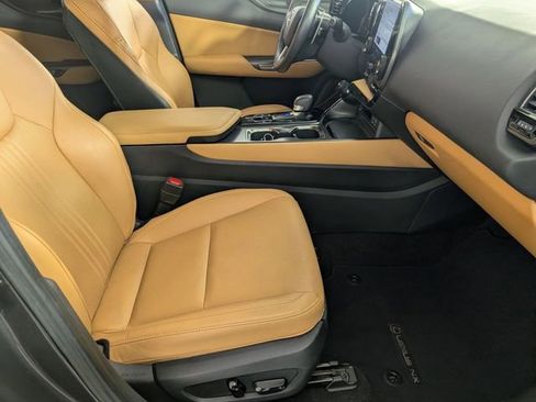 Used 2024 Lexus NX 250 FWD w/ Towing Package (2000 Lbs) image 31
