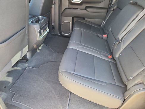 Used 2023 GMC Sierra 1500 SLT w/ SLT Convenience Package image 9