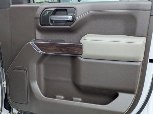 Used 2020 GMC Sierra 1500 SLT image 30