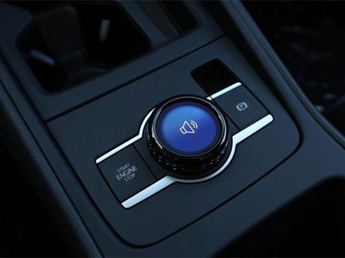 New 2025 Volkswagen Tiguan SE image 17