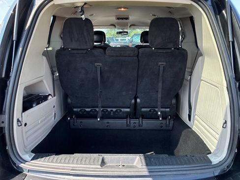 Used 2017 Dodge Grand Caravan SE w/ Power Window Group FWD image 22