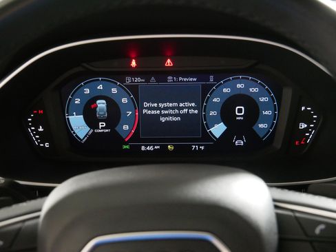 Used 2024 Audi Q3 2.0T Premium image 21