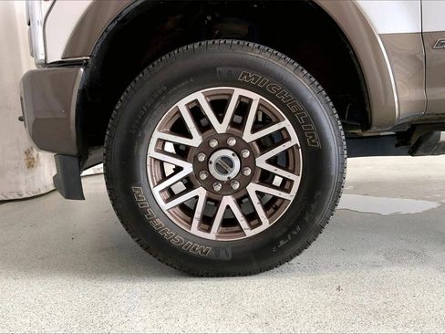 Used 2017 Ford F250 King Ranch w/ King Ranch Ultimate Package image 6