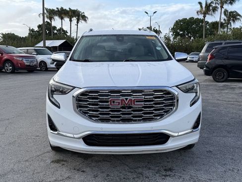 Used 2019 GMC Terrain Denali w/ Advanced Safety Package FWD image 3