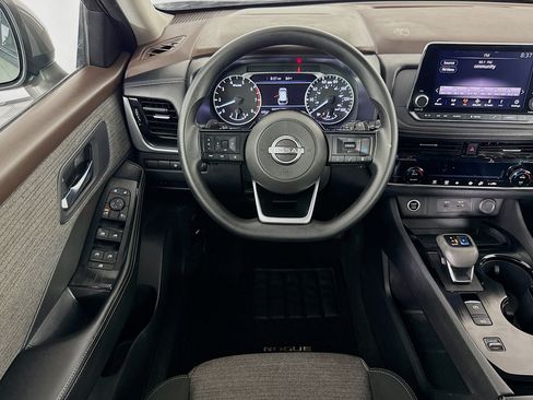 Used 2022 Nissan Rogue SV FWD image 15