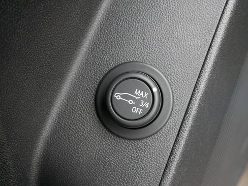 Used 2020 Chevrolet Equinox LT image 15