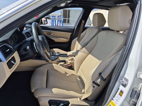 Used 2018 BMW 330e RWD image 12