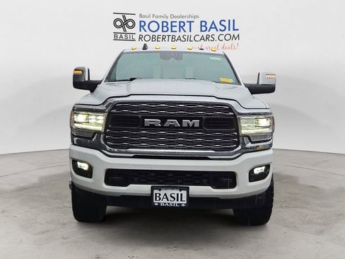 Used 2023 RAM 3500 Limited image 8