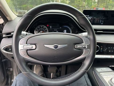 Used 2022 Genesis GV70 2.5T w/ Advanced Package AWD/4WD image 21