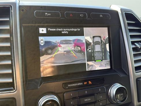 Used 2018 Ford F150 Platinum w/ Equipment Group 701A Luxury image 16