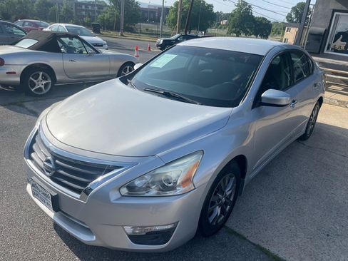 Used 2015 Nissan Altima 2.5 S w/ Special Edition Package FWD image 31