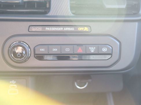 New 2025 Ford Maverick XL w/ Equipment Group 102A image 25